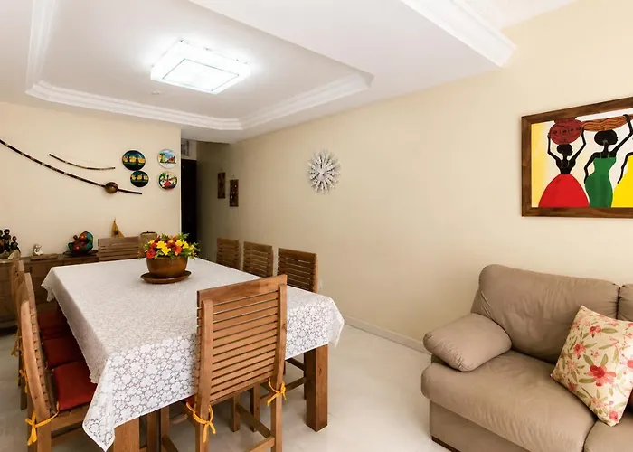 Apto Praia do Forte - Localização privilegiada 3 Quartos